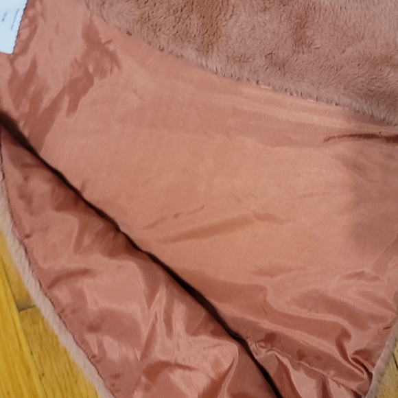 Adorable pink fleece vest girls sz 8 old navy - Picture 4 of 4